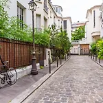 Veeve - Retro Chic In Petit Montrouge