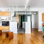 Veeve - Retro Chic In Petit Montrouge