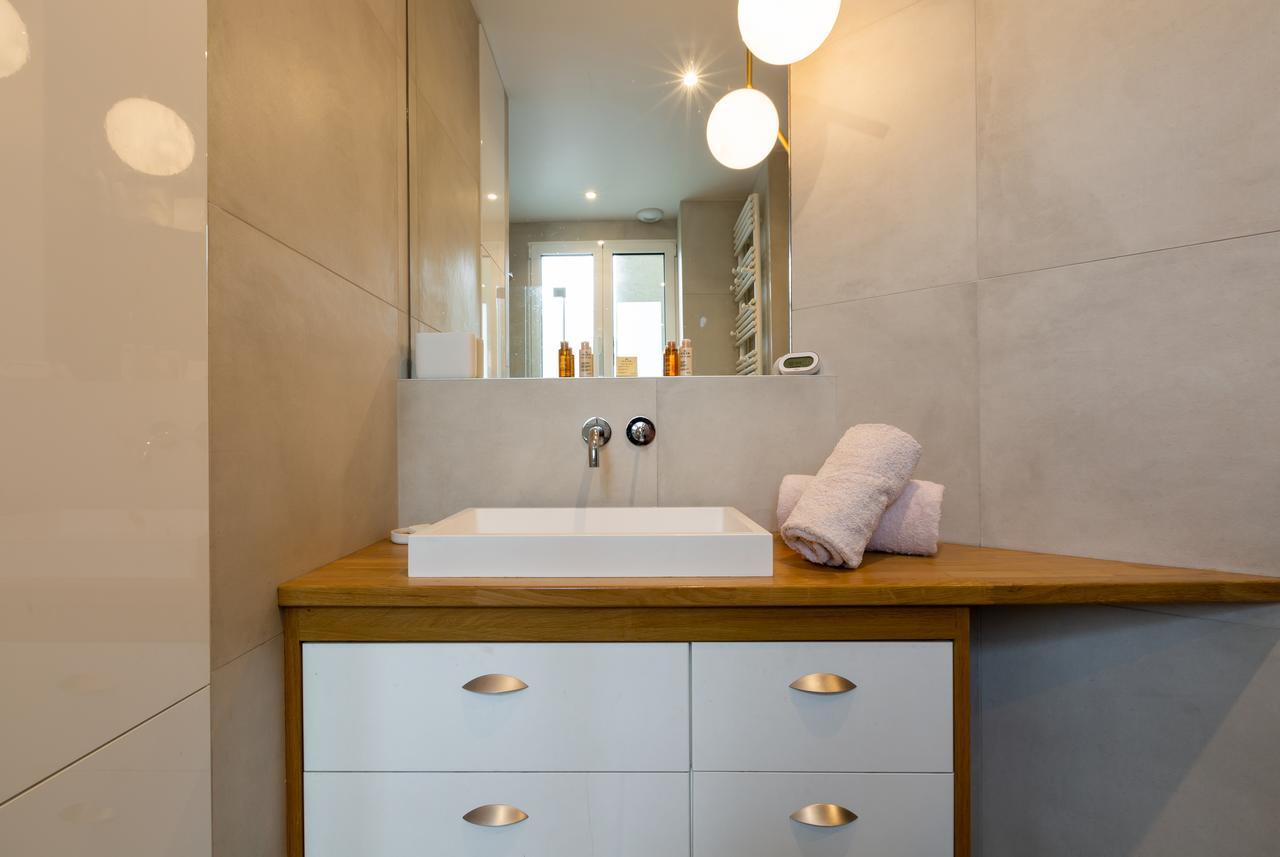 Veeve - Retro Chic In Petit Montrouge *
